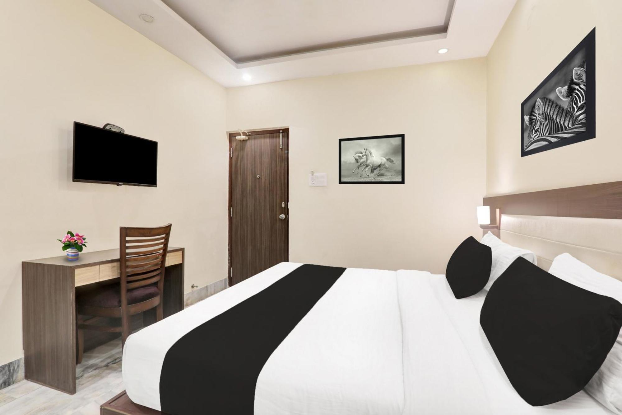 Super Townhouse Kankarbagh Formerly Kunwar Alcajars Patna  Exteriör bild