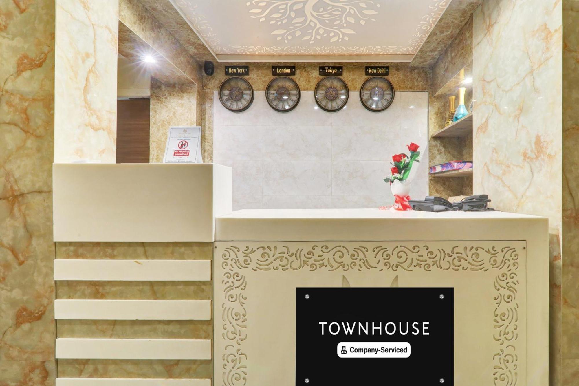 Super Townhouse Kankarbagh Formerly Kunwar Alcajars Patna  Exteriör bild